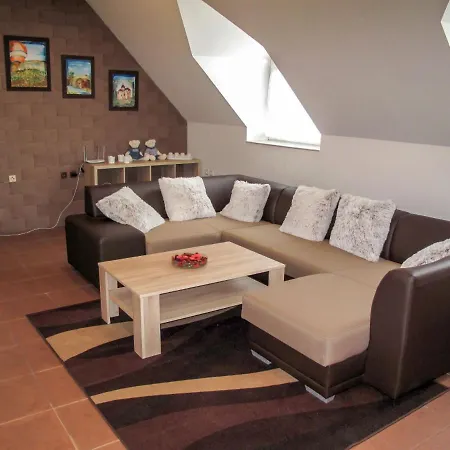 Holiday Vila Montana Semesterbostad *